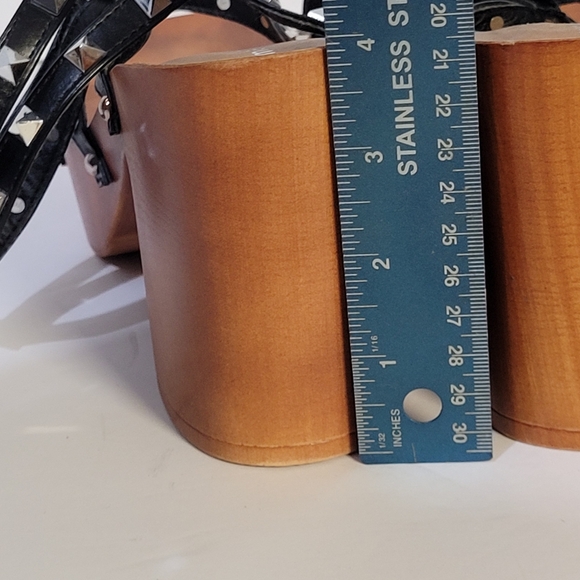 Madden Girl Cannon Chunky Heel - Picture 8 of 8